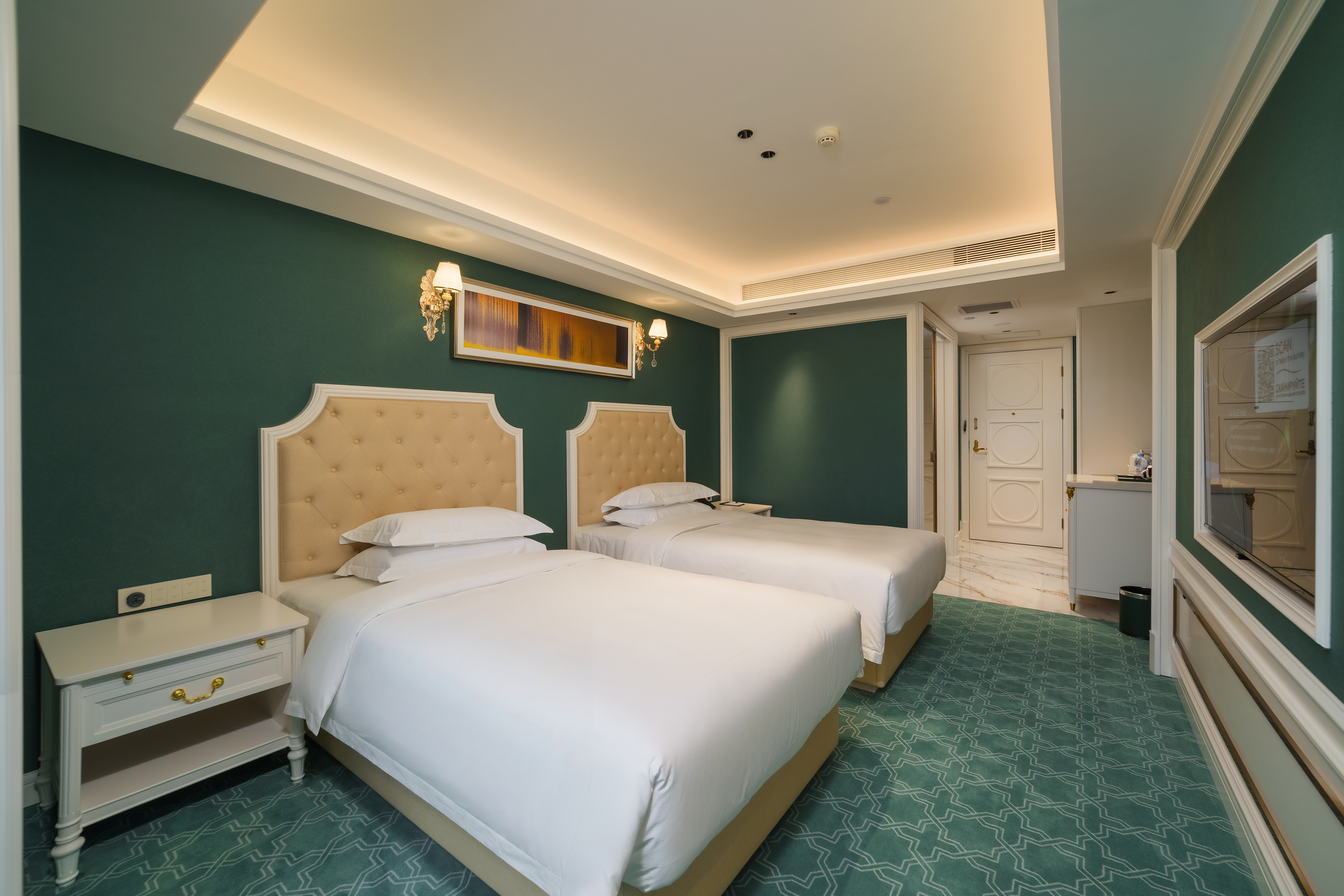Deluxe Twin Room (City View)