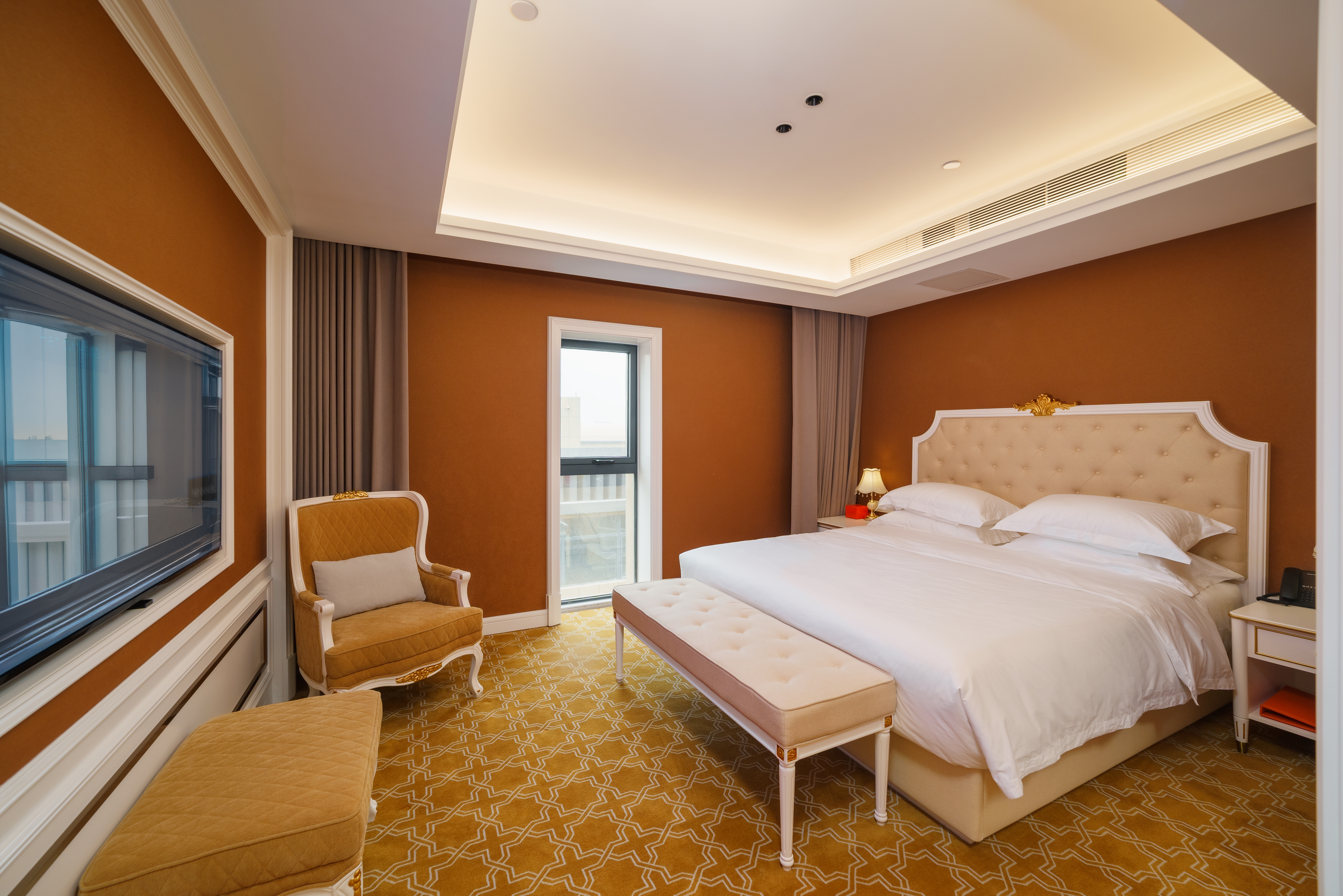 Luxury Suite